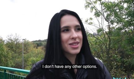 The brunette fell for a pickup truck and framed a slit for sex in the first person