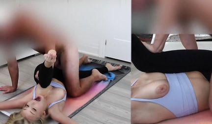 Blonde in leggings does not refuse sex with her new fitness trainer