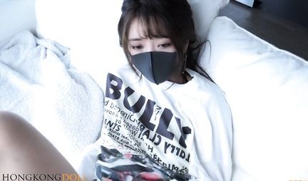 Japanese woman in mask shows her shaved pussy for homemade POV porn