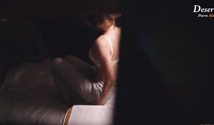 Russian girl and her friend decided to shoot homemade porn on the train and have fun