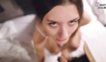 Russian girl and her friend decided to shoot homemade porn on the train and have fun