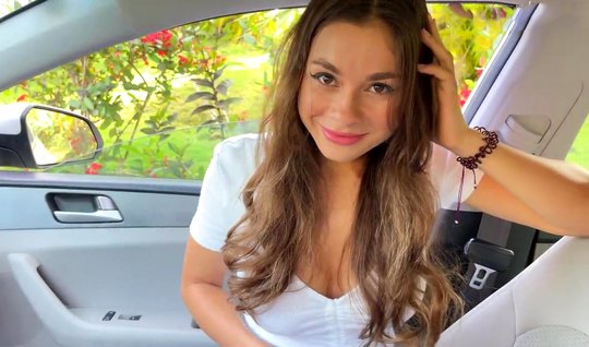 Russian girl in the car gave the guy real pleasure and se...