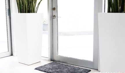 During the casting, the blonde gives a blowjob and substitutes holes for the vaginal