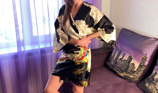 Nurse in a bathrobe substitutes a juicy pussy for homemad...