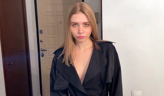 Russian beauty cheats on her husband and is filmed at the...