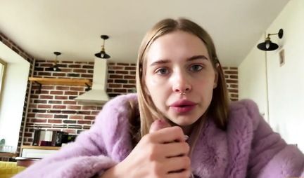 Russian beauty during homemade porn experienced an orgasm and took sperm
