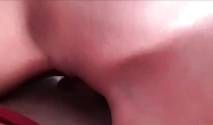 Skinny stepsister seduces her brother into passionate homemade porn