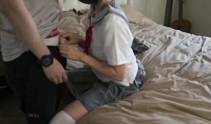 Masked asian pulls down panties for homemade porn with her lover