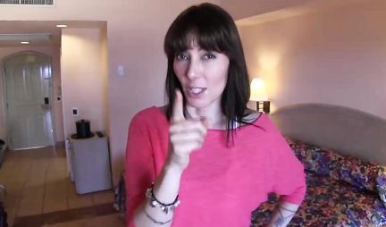 Mom in a dressing gown swept on the big dick of a young macho