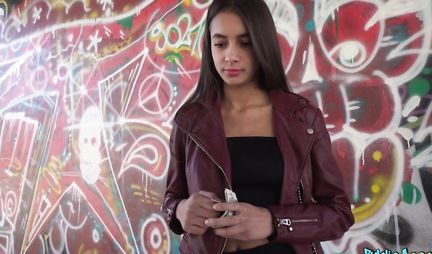 Skinny chick pikaper pulled pussy on a strong dick in the first person