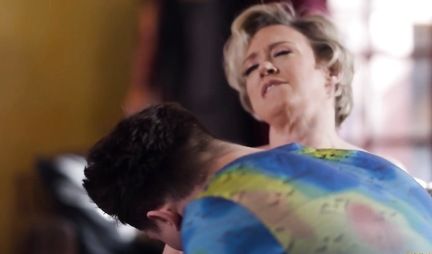 Mature mother decided to teach a sex lesson to an adult stepson