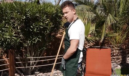 Horny MILFs have group sex FMF with the gardener