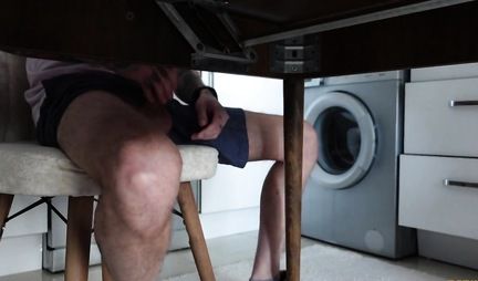 Russian guy cheated on his girlfriend with her older sister