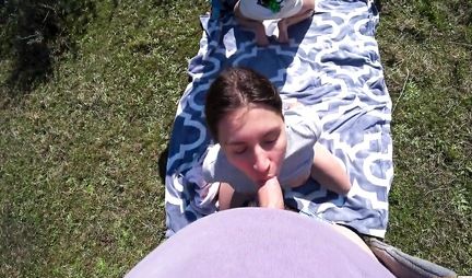 Russian girls with guys arranged a group sex in nature