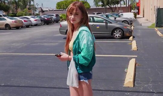 Young chick enjoys a pickup truckers cock in the car