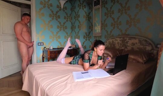 Girlfriend-student knows how to do a great blowjob at home