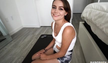 The brunette decided to have sex with a guy after a fitness workout