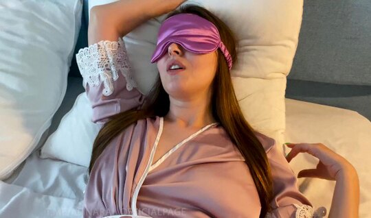 Sleeping mom and her Russian stepson staged a homemade po...