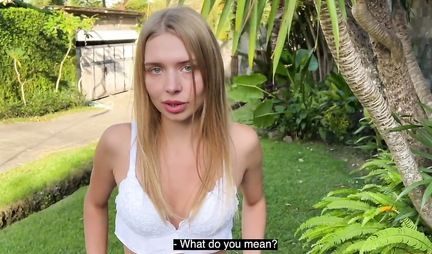 Invited a Russian girlfriend to his place to show the penis