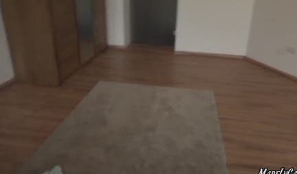 Double blowjob chicks heated up the guy's cock in homemade porn