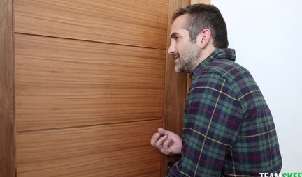 A young chick wanted to masturbate, and her stepfather fucked her in anal