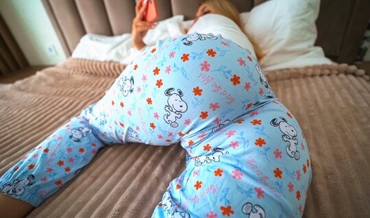 Step sister with a big ass aroused her brother and gave i...