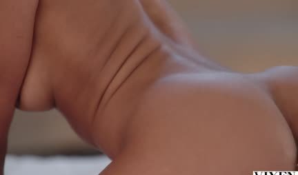 A mulatto with an elastic ass got cancer in front of her boss