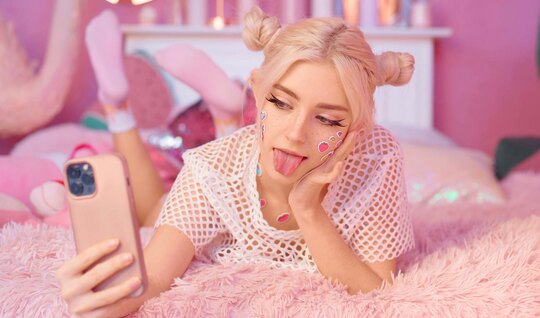 Cute Russian chick sucks hard cock great