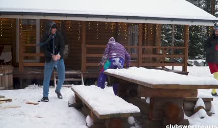 Russian chicks arrange an orgy in a country cottage