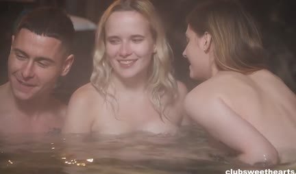 Russian chicks arrange an orgy in a country cottage