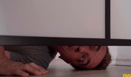 Caught my girlfriend masturbating and decided to fuck her in the pussy