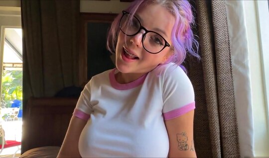 Step sister showed boobs and brother fucked her in the fi...