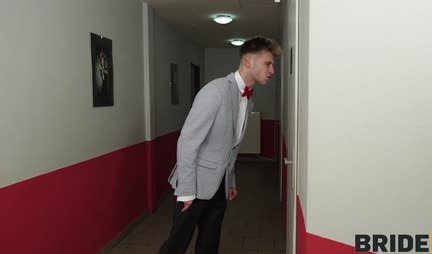 Bride with big tits cheats on the groom before the wedding