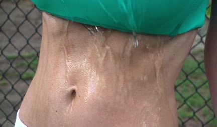 The blonde washed her pussy and wanted to have hot sex