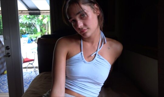 Shy Neighbor Doesn't Mind Homemade Quick Sex