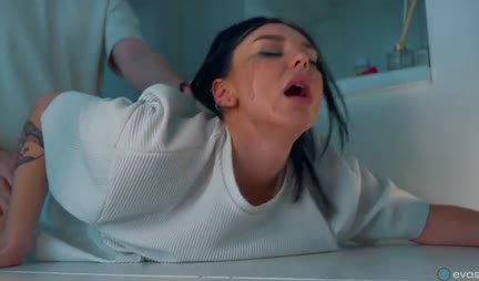 Russian bitch gently groans from rough pussy penetration