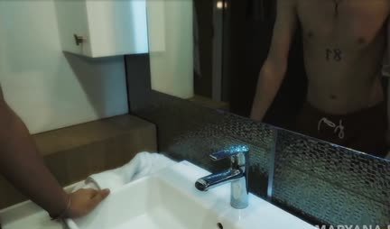 Beauty with glasses experienced anal buzz with her lover