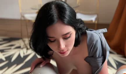 Russian chick flashed big boobs in front of a guy