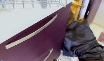 Mom got stuck under the sink and stepson fried her pussy