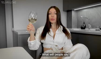 Russian neighbor with big tits is not against quick sex