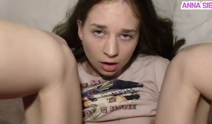 Young stepsister experienced a real thrill with her brother in bed