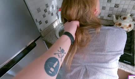 Russian chick with a gorgeous ass got doggy style in front of her neighbor