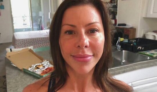 A mature woman gave a blowjob and stood doggy style in fr...