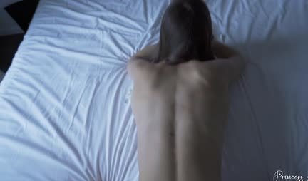 Russian cutie with a big ass loves to fuck doggy style