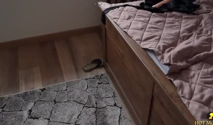 Hot mom tried a young dick instead of a dildo