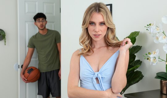 Blonde with a wet pussy is not against sex with a modest ...