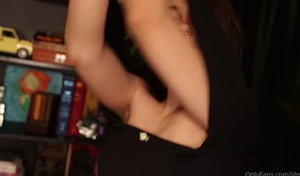 Young chick is ready to suck and fuck doggy style