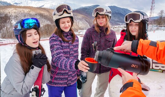 Russian chicks agreed to have a threesome with a new friend