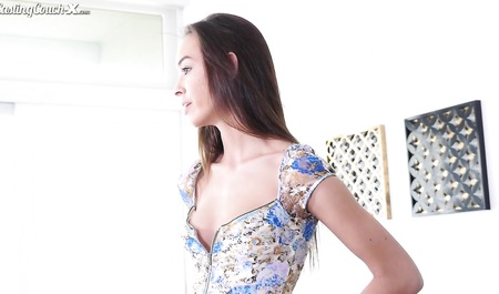 The goddess on the casting developed a member of wet hole