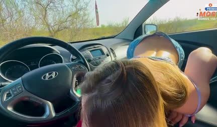 Russian mother gives a blowjob in the car with pleasure